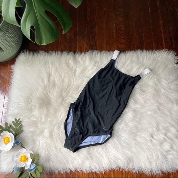 Athletic One Piece Swimsuit Black & White NWOT - Picture 1 of 3